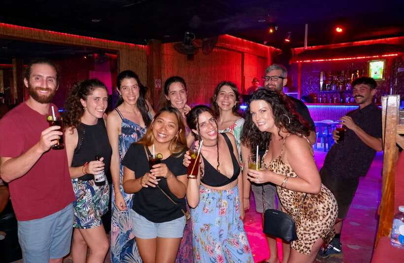 Panglao Bohol Island: Alona Beach Pub Crawl with Drinks - Local bars, cocktails, and the social side