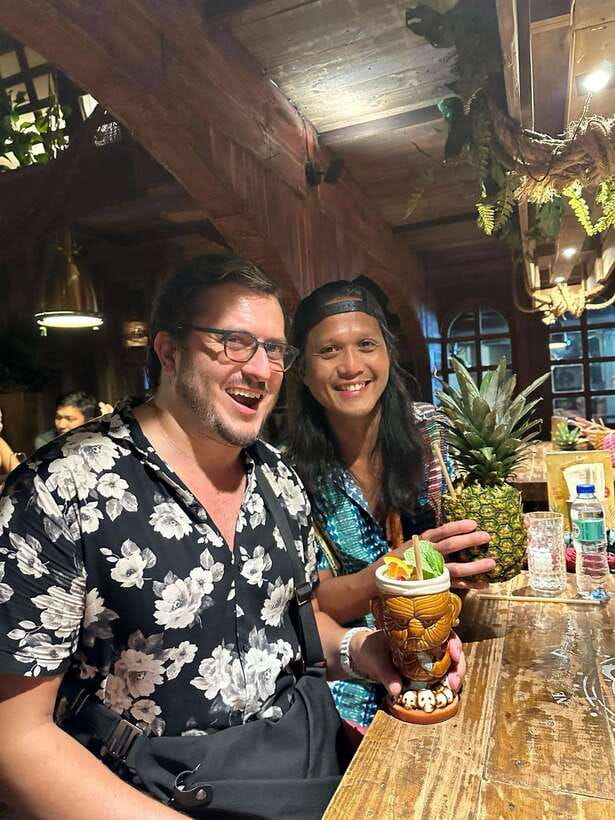 Poblacion Makati Bar Hopping Experience - Second stop: house and techno music