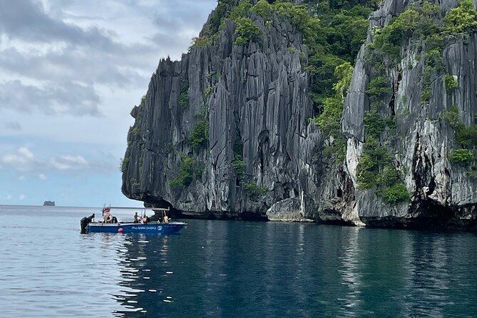Private El Nido Tour A Island Hopping - Secret Lagoon and its small-scale drama