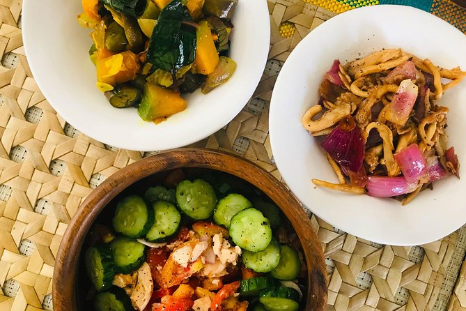Private Filipino cooking class in a local Manila Home - Isi’s garden and the Filipino ingredients