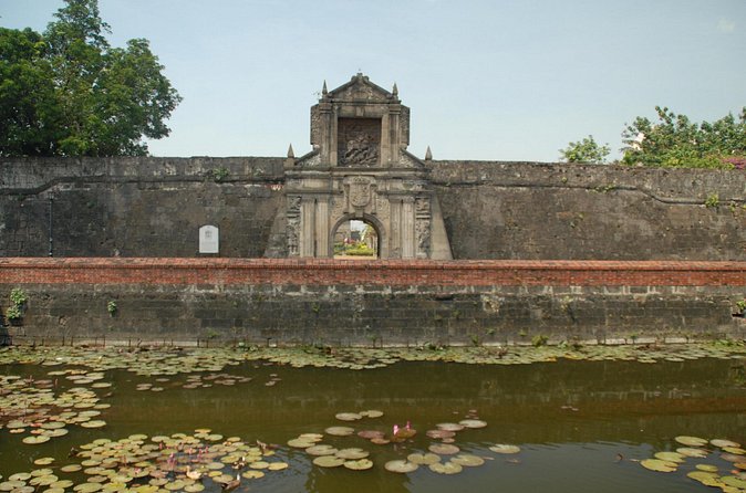 Private Half-Day Makati (Old Manila) with Intramuros - Binondo adds food, commerce, and a change of pace