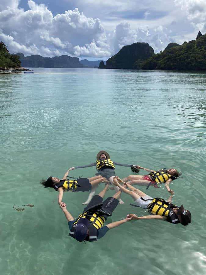 Private tour of the highlights of El Nido - Entalula Island for a slower beach stop