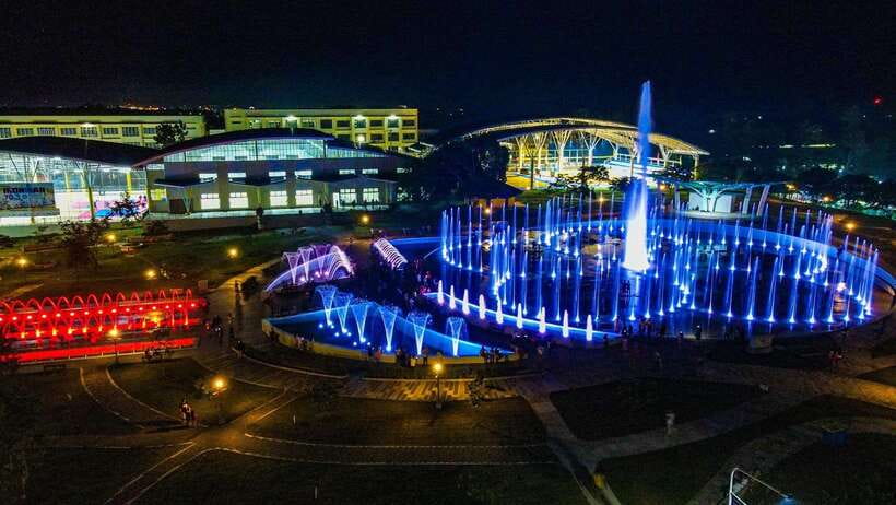Puerto Princesa: Balayong People's Park with Dinner and Show - An Easy Evening From Your Puerto Princesa Hotel
