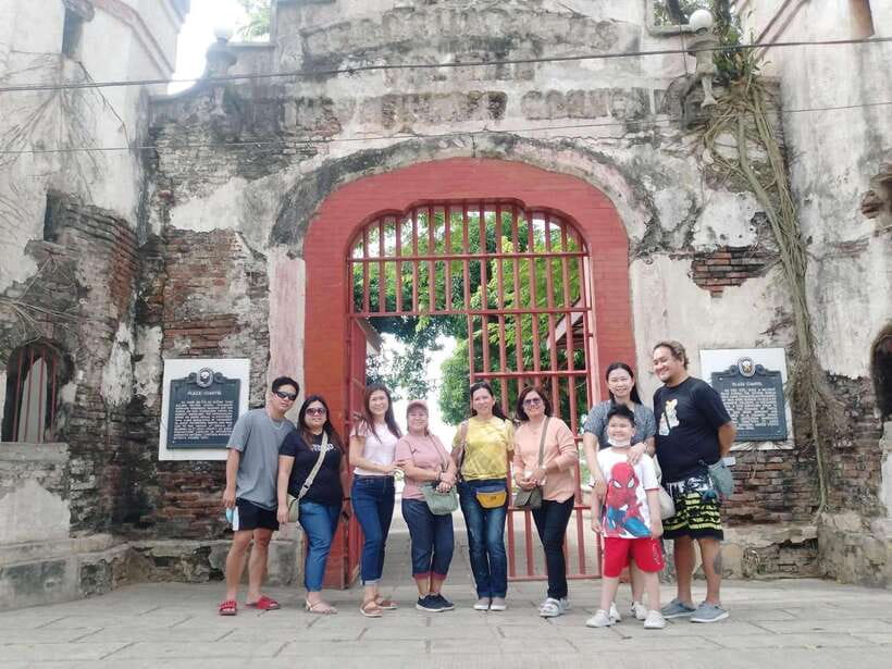 Puerto Princesa; Half day City tour - Bakers Hill and the case for a snack stop