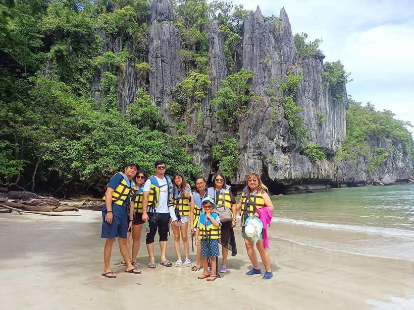 Puerto Princesa Palawan: Underground River with Lunch - Sabang Wharf and the boat to the cave