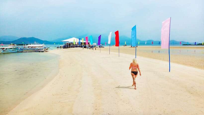 Puerto Princesa: Private Honda Bay Island Hopping Tour - Cowrie Island, the relaxed main stop