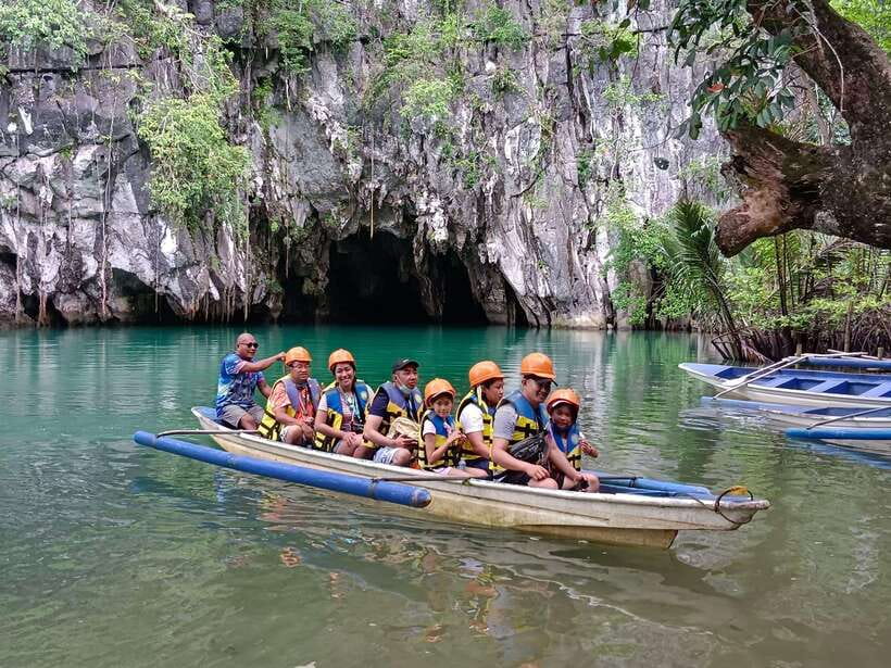 Puerto Princesa Underground River Tour in Palawan - The road to Sabang Wharf