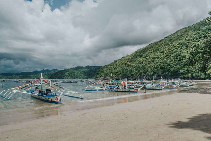 Puerto Princesa: Underground River, Zipline, Paddleboat Tour - A quiet 30-minute paddle through the mangroves