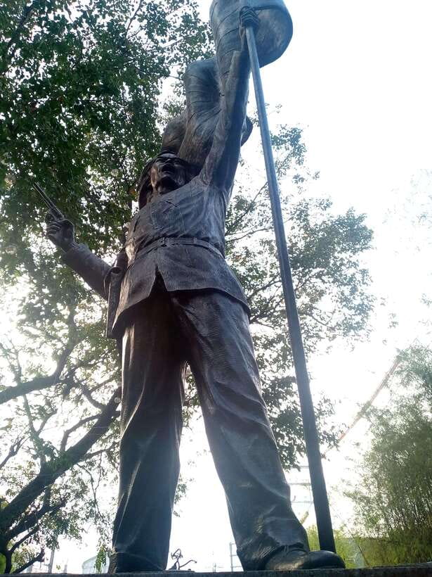 Revolutionary Tour of Manila - Starting at Fort Santiago and Dr. Rizal’s cell
