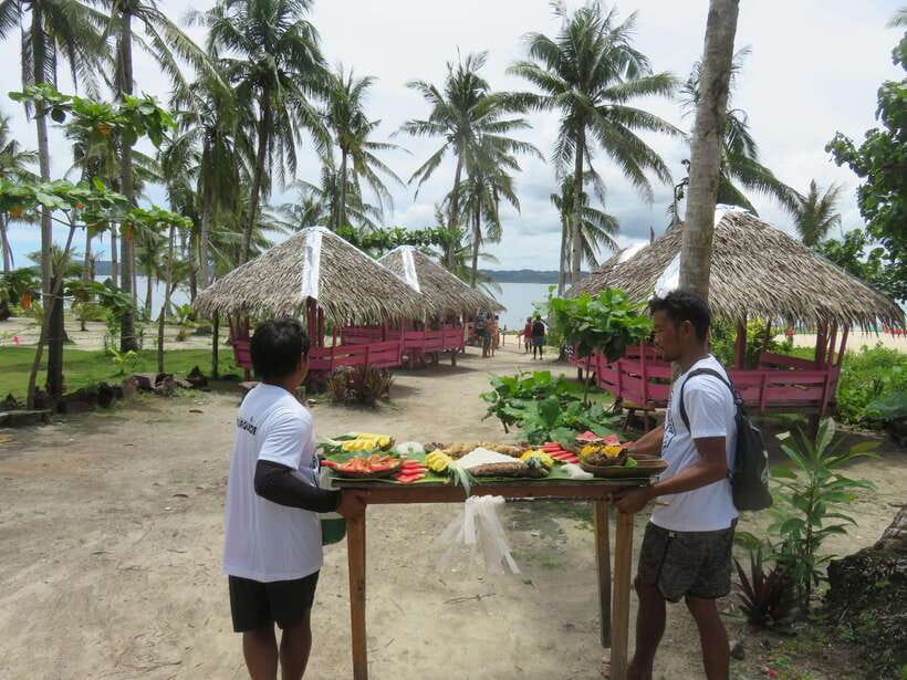 Siargao Island Hopping: Tri Island Tour - Shared and Private - Daku Island from 11:30 to 14:00