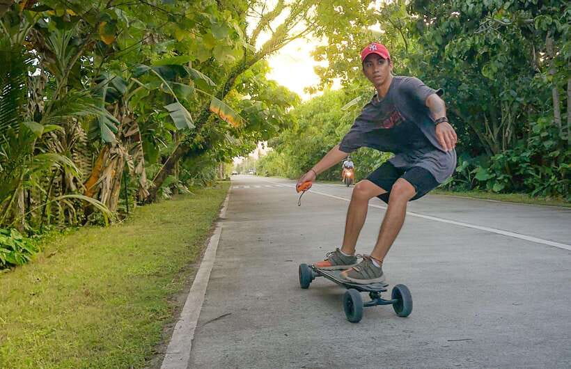 Siargao : Sunset 2 Hours Guided Electric Skate Experience - The first 10 minutes: safety before speed