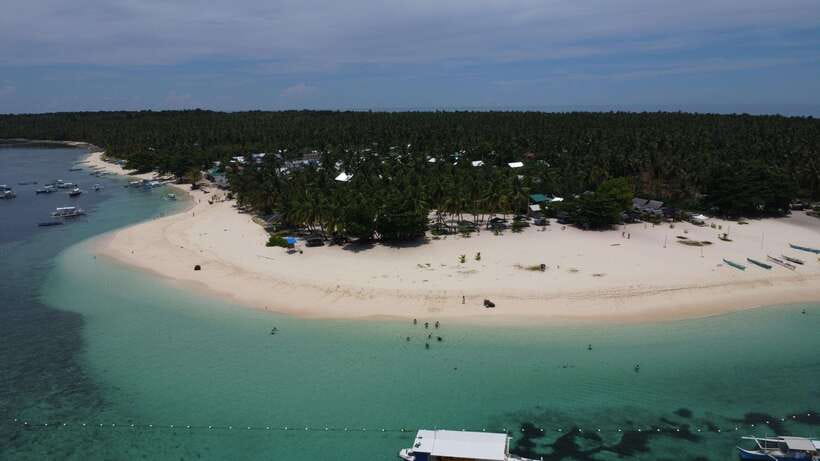 SIARGAO TRI-island DAKU/NAKED/GUYAM free drone/lunch - Guyam Island: a short first stop