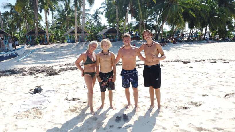 Siargao:Tri Island Hopping Naked Island, Daku, Guyam w/Lunch - Naked Island: beautiful, exposed, and often crowded