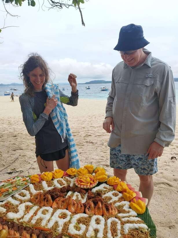 Siargao:Tri Island Hopping Naked Island, Daku, Guyam w/Lunch - The shared boat experience