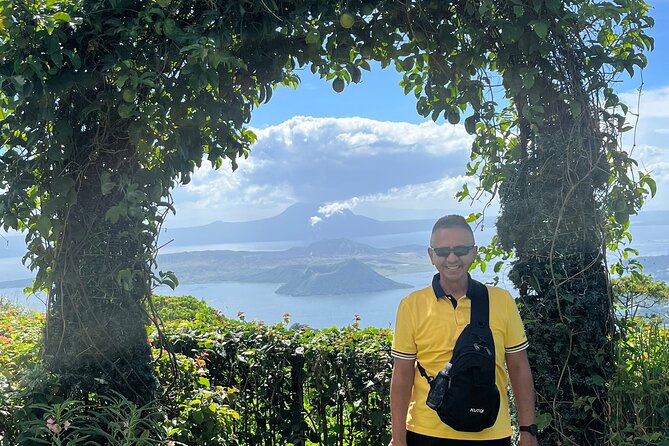 Tagaytay Day Tour sightseeing with Panoramic Taal volcano view - Tagaytay museum and the art of Ramón Orlina