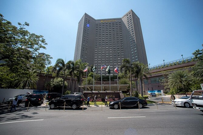 Transfer from Airport to Manila, Makati, Taguig and Pasay Hotel - Why the Meet-and-Greet Can Be Worth Paying For