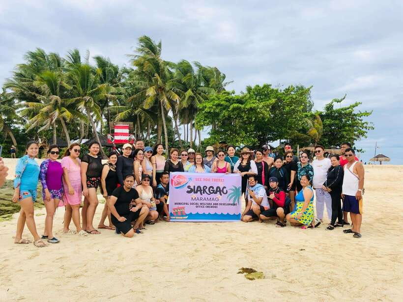 Tri island tour: Naked Island, Daku Island and Guyman Island - Guyam Island, the best first photo stop