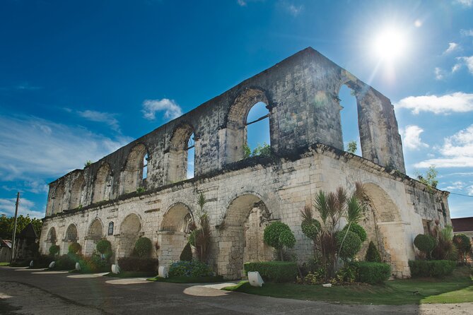 Whale Shark Encounter and Tumalog Waterfalls Tour - Baluarte and the defensive Cebu coast